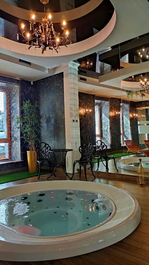 Hotell Aviator Restauracja & Pabianice